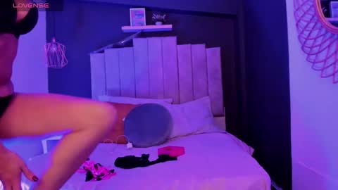 Lili  online show from January 6, 7:17 pm