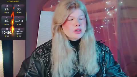 LilithNelson online show from April 19, 3:39 am