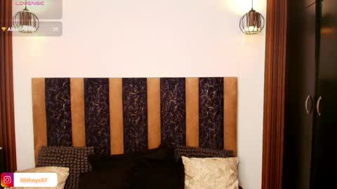 lilithnyx_x online show from May 15, 2:53 pm