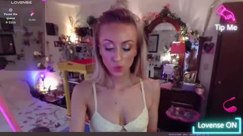 Lilithohfish online show from October 7, 1:37 pm