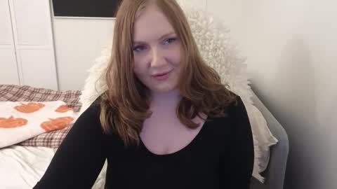 Anni online show from December 5, 1:45 pm