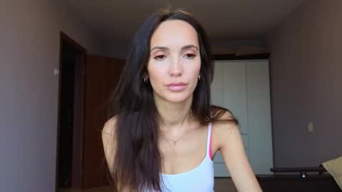 Lillian online show from October 22, 8:08 am