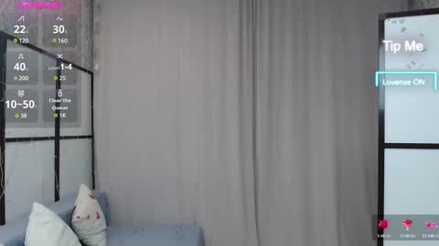 Lillian online show from February 12, 7:44 am