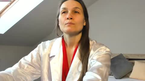 lillian_white1 online show from February 15, 8:00 am