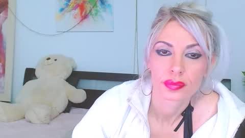 Lara online show from February 6, 2:26 am