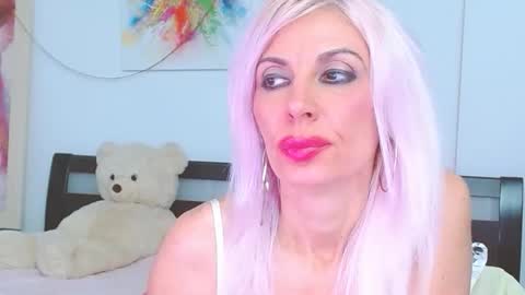 Lara online show from October 15, 4:26 am