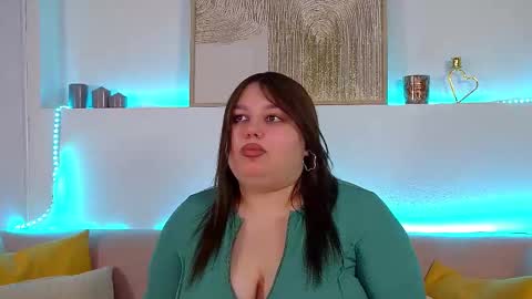 LillianHaig online show from March 4, 5:21 am