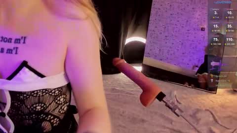 lillie_berry online show from December 5, 4:34 am