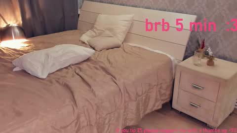 Celina Lillie online show from December 4, 11:27 pm