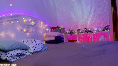 LilliMoore online show from September 28, 1:56 am