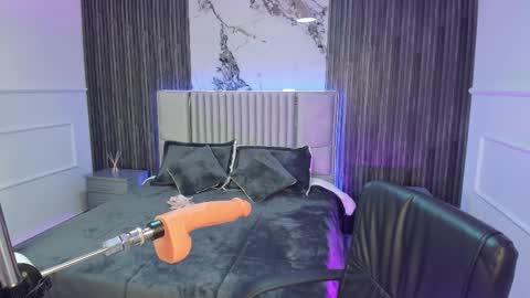 Lilly Ortiz online show from February 15, 8:56 pm