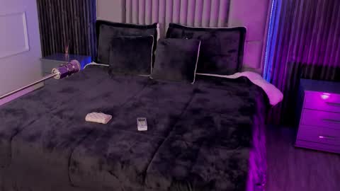 Lilly Ortiz online show from February 13, 10:43 pm