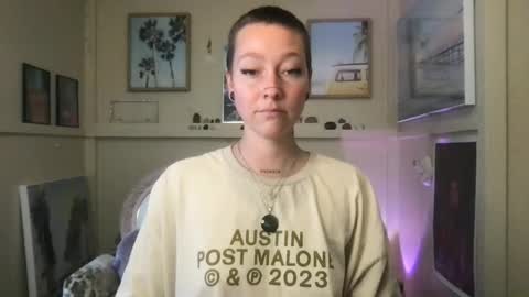 Lilpeachykeenn online show from January 1, 10:03 pm