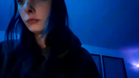 lilsirens11ut online show from December 2, 7:10 am