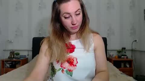 lilu_cute25 online show from April 2, 10:46 am