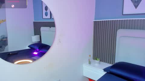  lily  online show from October 19, 4:36 am