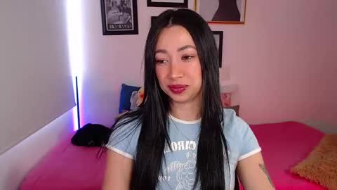 just lily online show from January 8, 9:44 pm