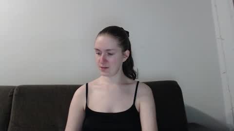 lily_love_x online show from November 12, 11:58 pm