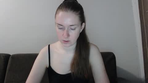 lily_love_x online show from September 15, 5:16 am