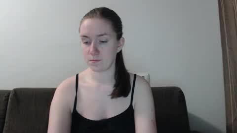lily_love_x online show from February 20, 11:54 pm