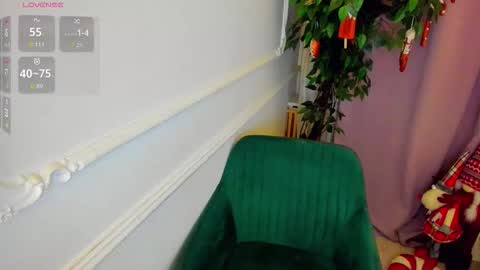 Lily online show from December 15, 3:01 am