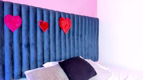 Lily Miiller online show from February 18, 8:37 pm