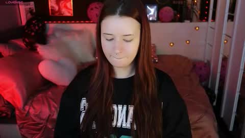 Lily online show from February 10, 7:00 am