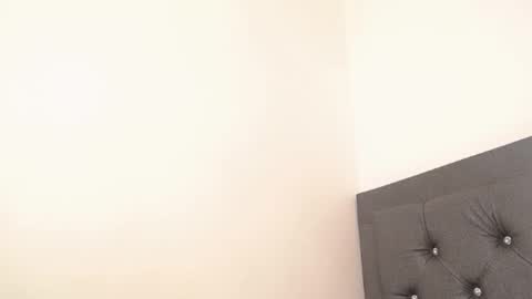 Lily Roberts online show from February 25, 4:57 pm