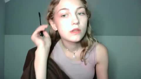 small lily online show from September 11, 3:23 pm