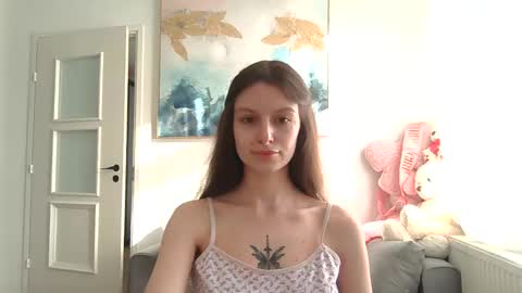 lilycandy_ online show from April 23, 3:14 pm