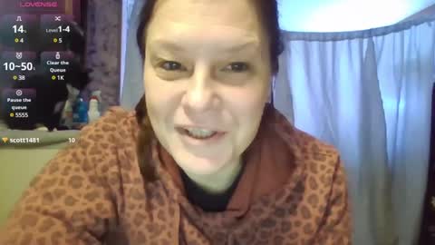 lilypad1981 online show from February 14, 6:40 pm