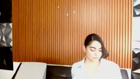 Lina Leyton online show from June 24, 5:45 pm