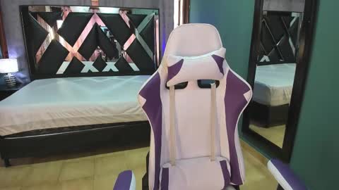  Linda  online show from March 1, 6:11 pm