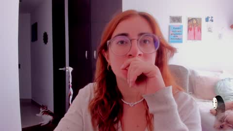 Giggles  online show from December 11, 4:52 pm