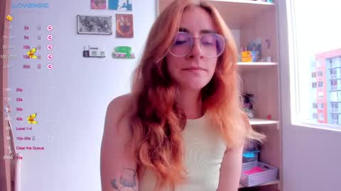 Giggles  online show from February 28, 1:47 pm