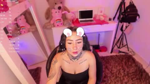 Lindaa maria  online show from October 19, 11:29 pm