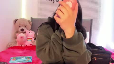 Lindaa maria  online show from September 18, 10:08 pm