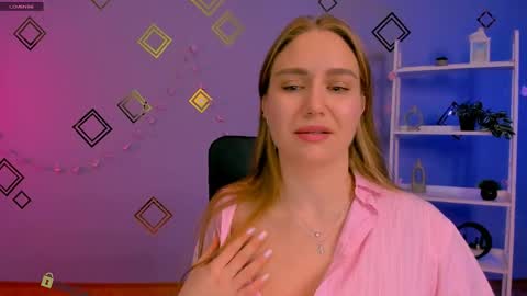 linda_save online show from April 4, 7:34 pm