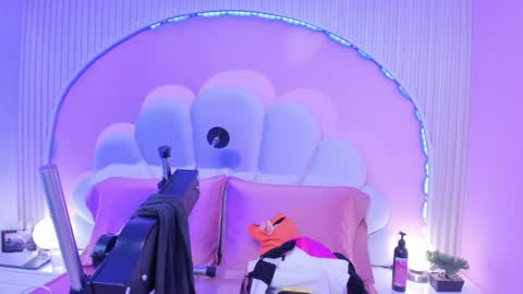 linda_sofi__ online show from March 8, 7:29 pm