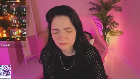 Linda online show from December 20, 2:04 am