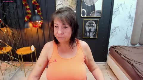 Linda online show from December 27, 5:42 am