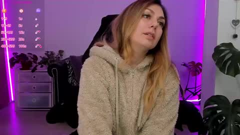 Linda  --  online show from March 4, 4:20 pm