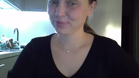 Anna online show from September 27, 9:11 pm