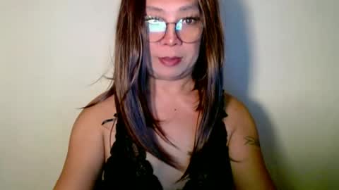 linkingqueens69 online show from June 24, 5:06 am