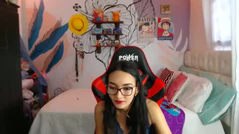 LinzyBaner online show from February 21, 10:15 pm