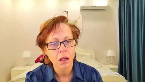 Liora Weiss online show from March 17, 9:02 am