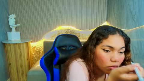 Lirianne online show from November 30, 3:21 am