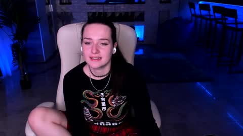 lisa_elfy online show from January 27, 4:43 pm