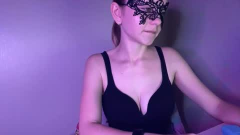 Lisa online show from September 12, 5:42 pm