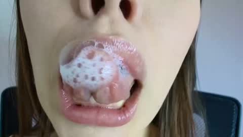 Lisbet online show from September 18, 10:08 pm